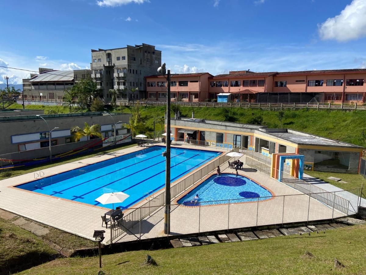 La Pradera Apartment By Hope กัวตาเป ภายนอก รูปภาพ